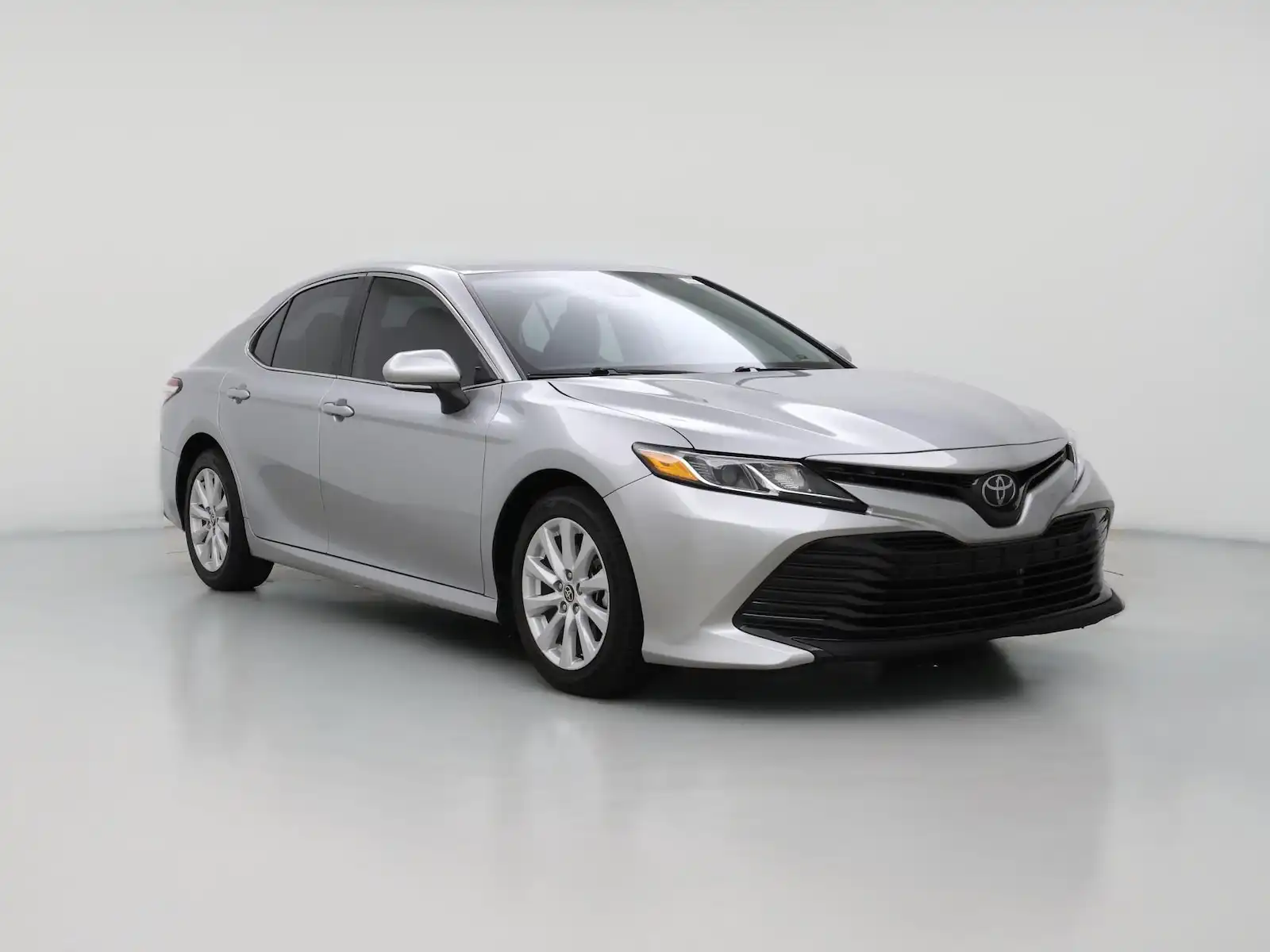 2020 Toyota Camry 2.5 Auto LE's photo
