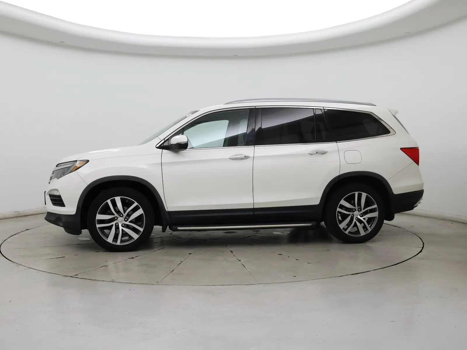 2018 Honda Pilot Elite 4WD photo 4