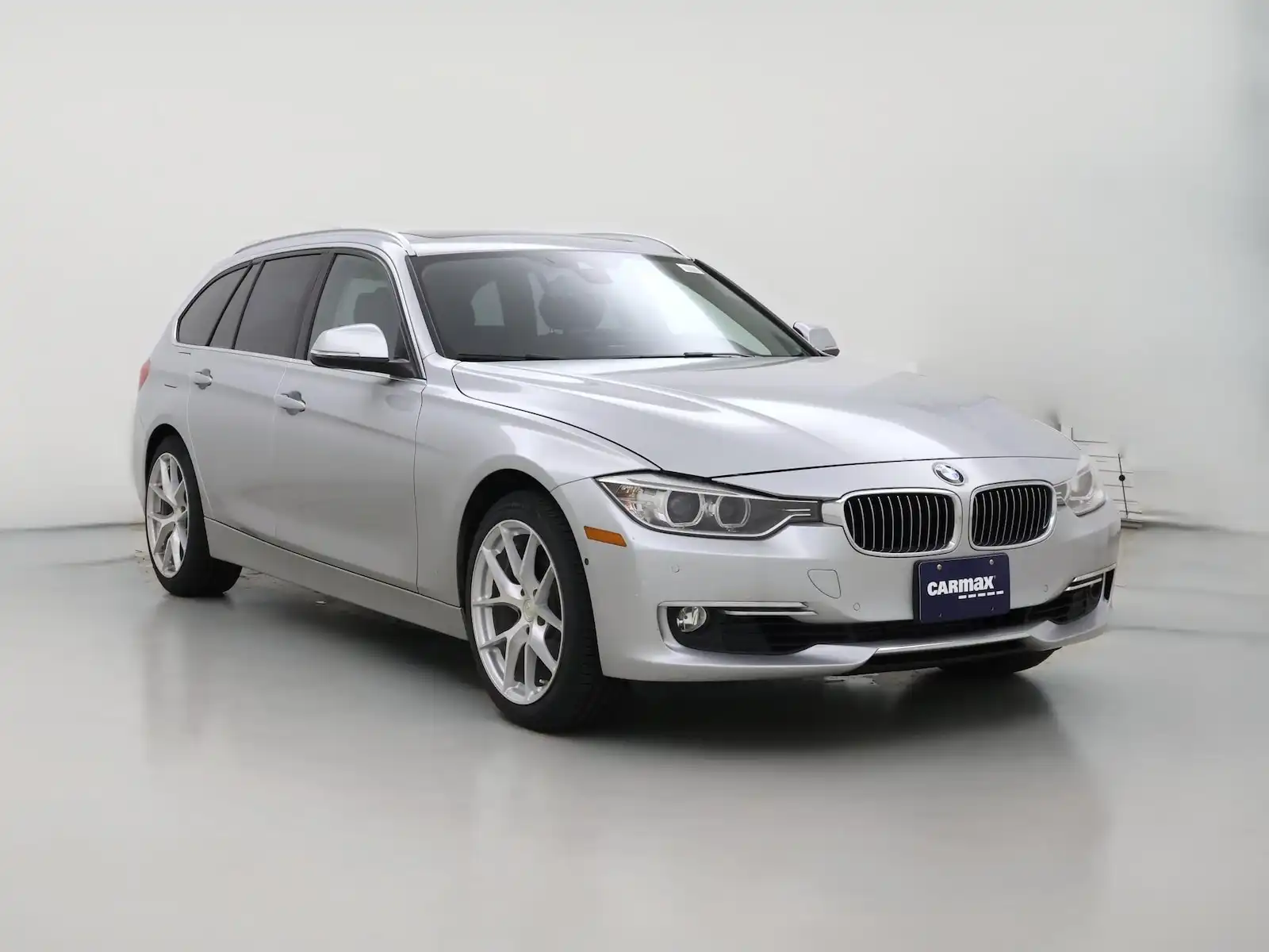 2015 BMW 3 Series 328i xDrive Sports Wagon's photo