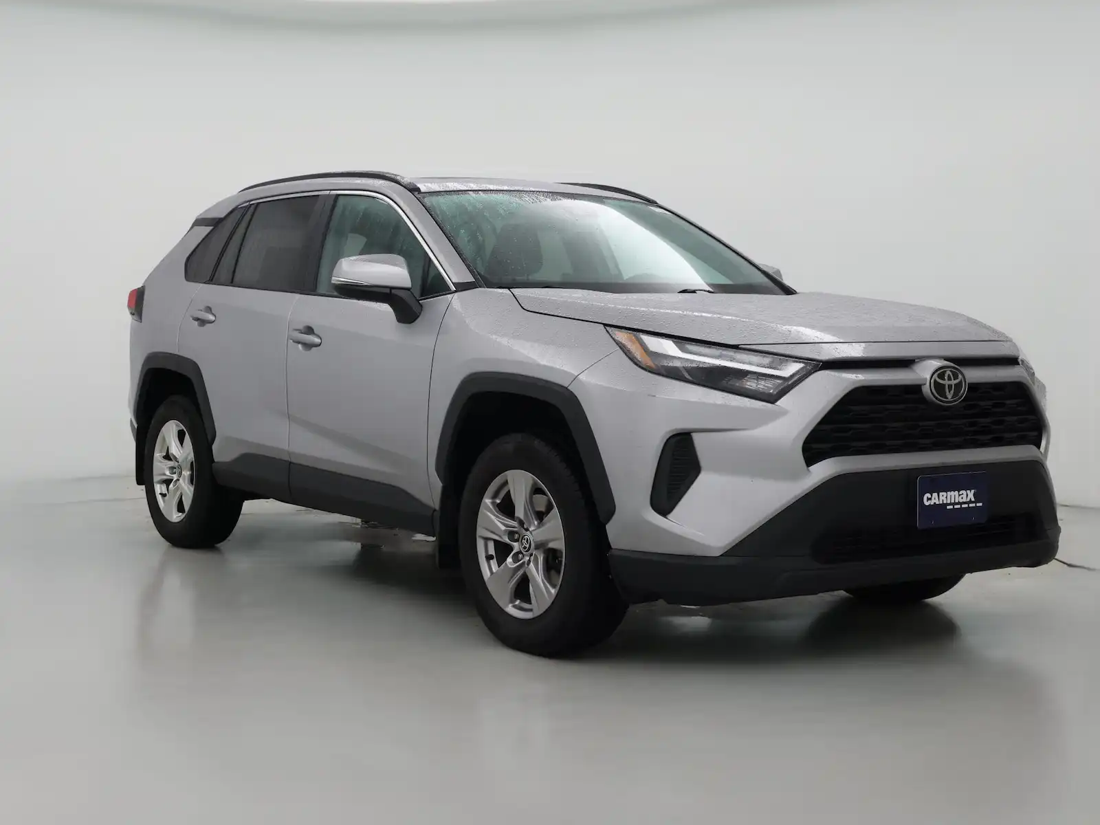 2022 Toyota RAV4 XLE AWD's photo