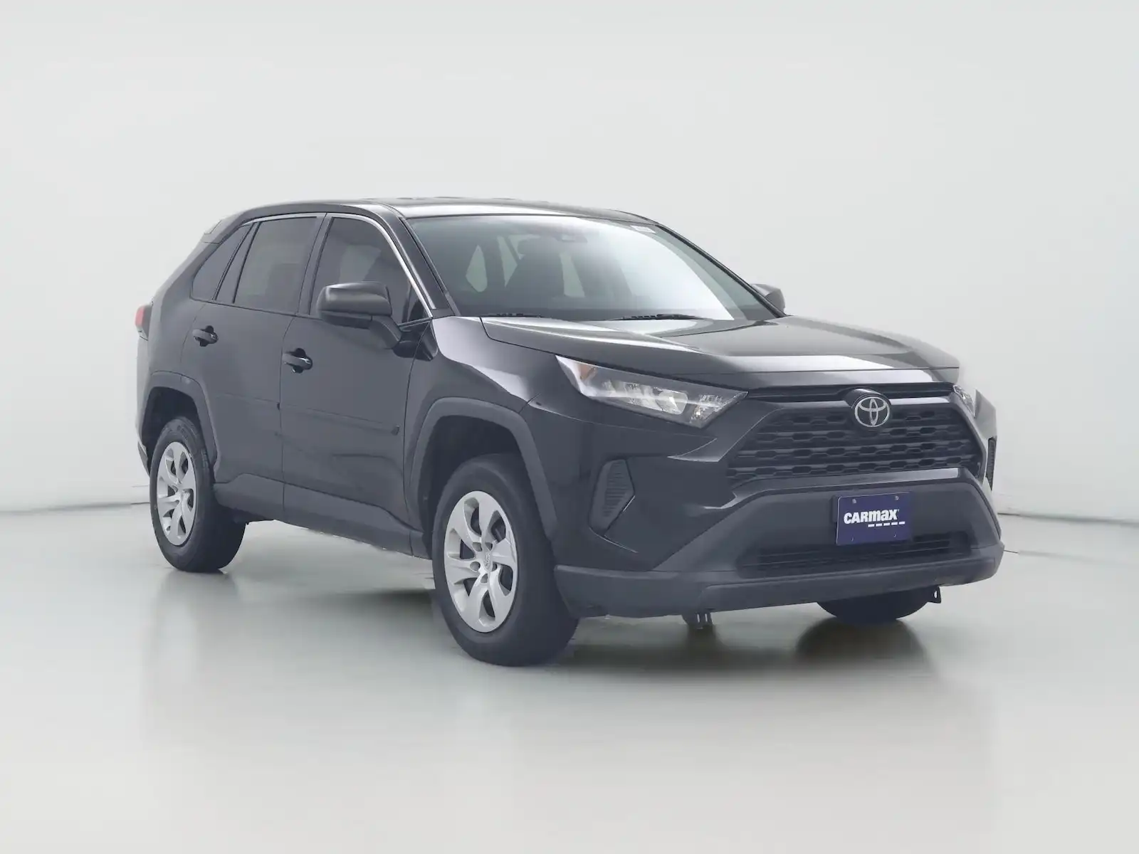2022 Toyota RAV4 LE FWD's photo