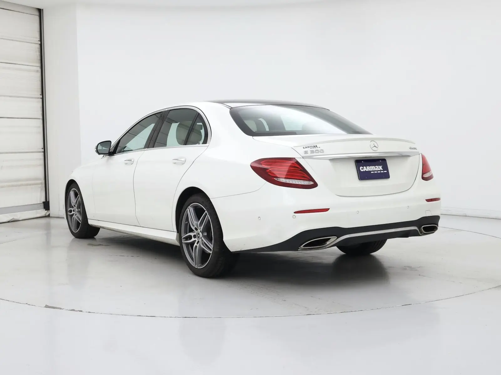 2019 Mercedes-Benz E-Class E300 4MATIC photo 3