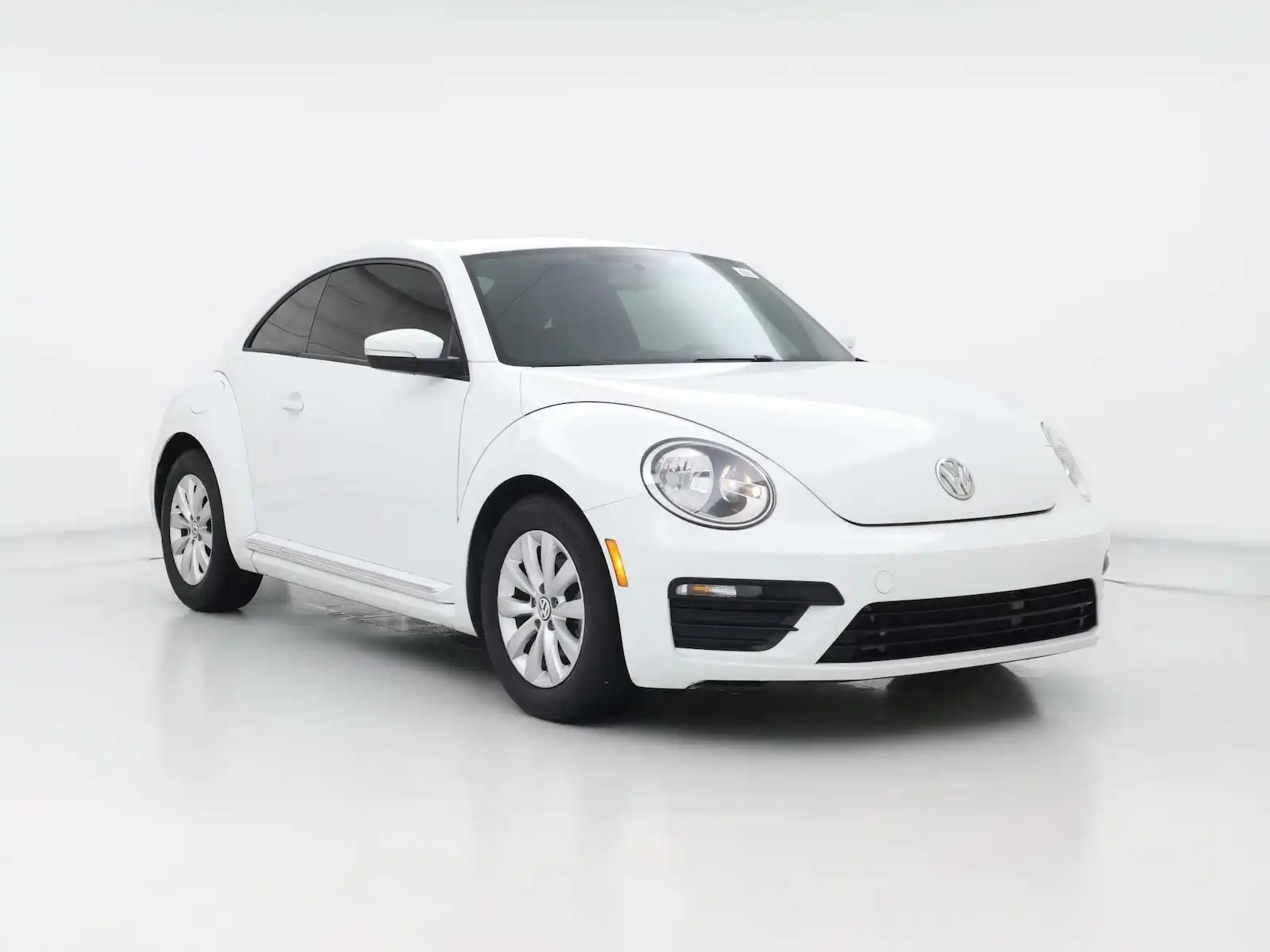 2019 Volkswagen Beetle 2.0T S Auto's photo