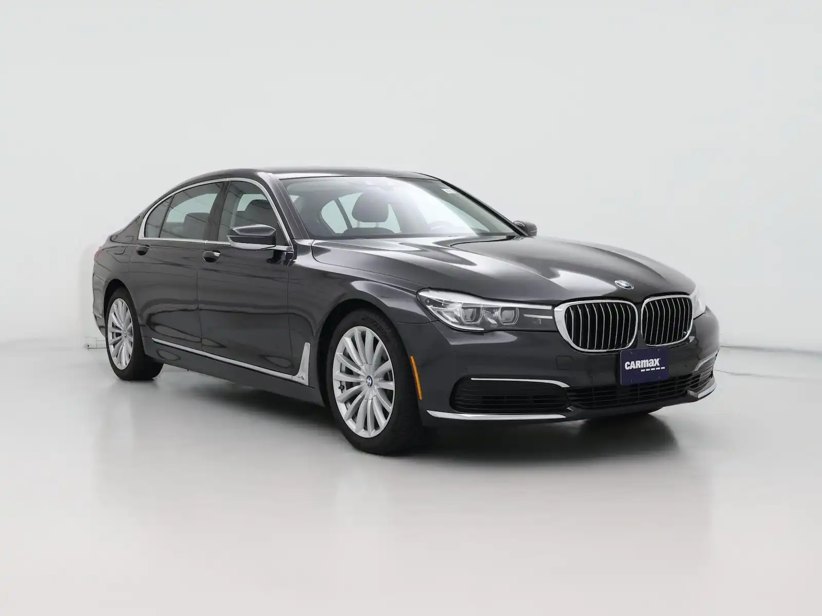 2019 BMW 7 Series 740i Sedan's photo