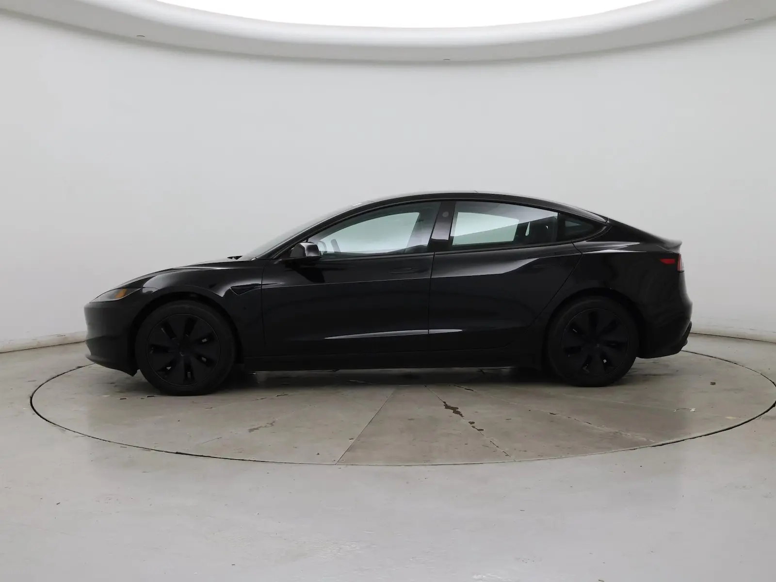 2025 Tesla Model 3 Long Range photo 4