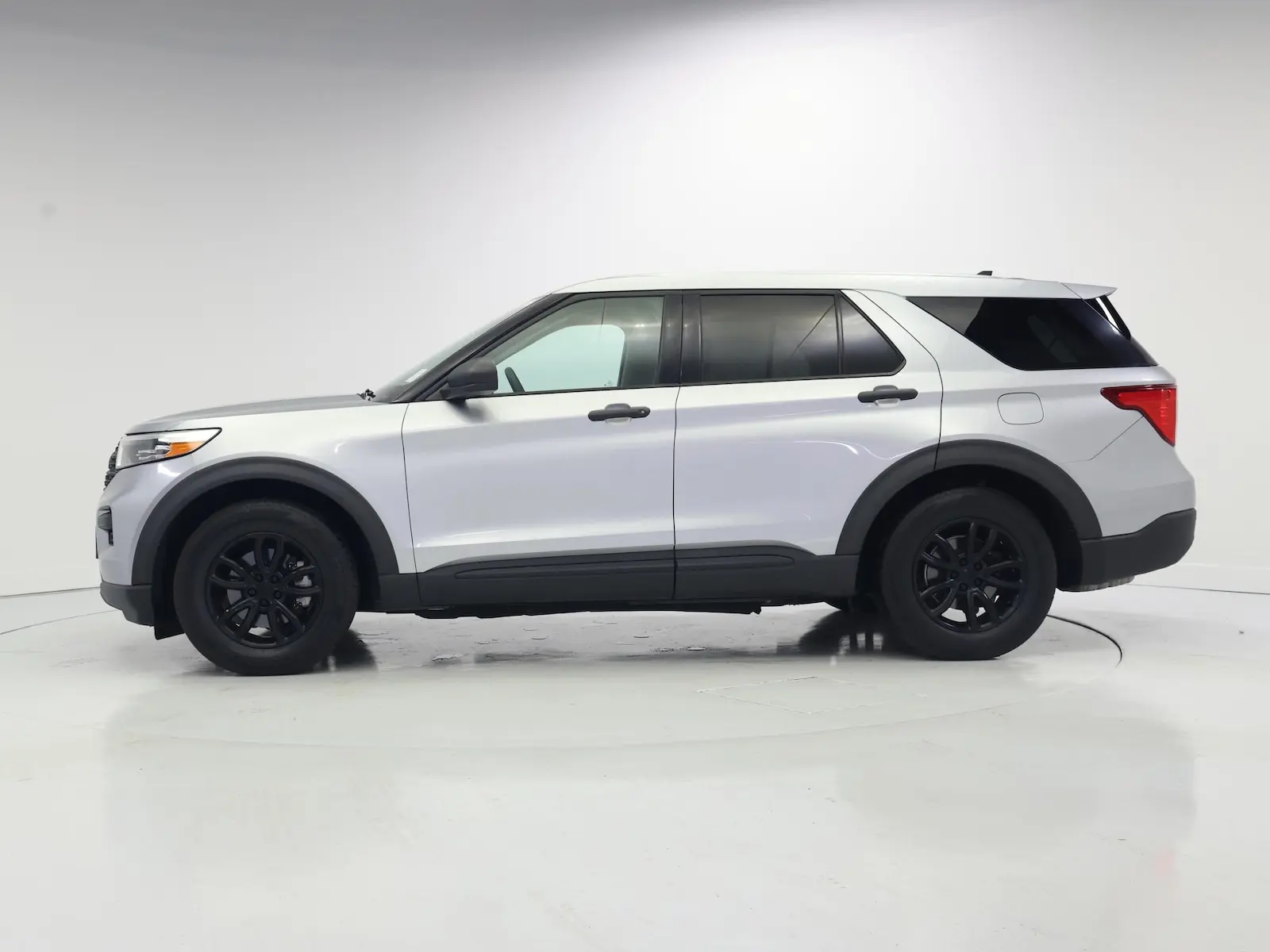 2021 Ford Explorer Base RWD photo 4