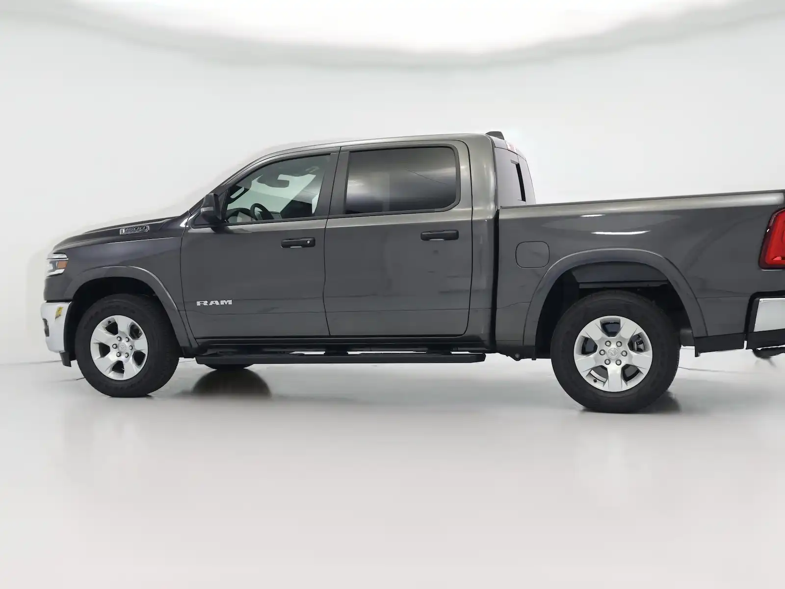 2025 RAM 1500 Big Horn/Lone Star Crew Cab 5'7's photo