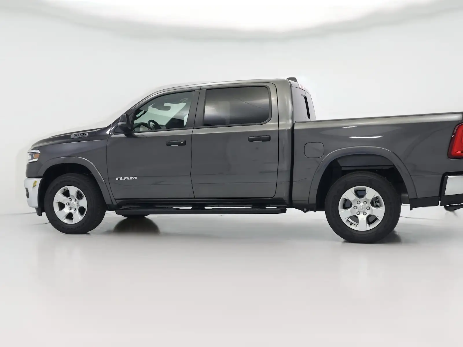 2025 RAM 1500 Big Horn/Lone Star Crew Cab 5'7's photo
