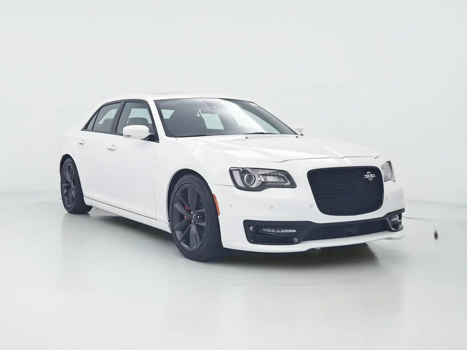 2023 Chrysler 300 C's photo