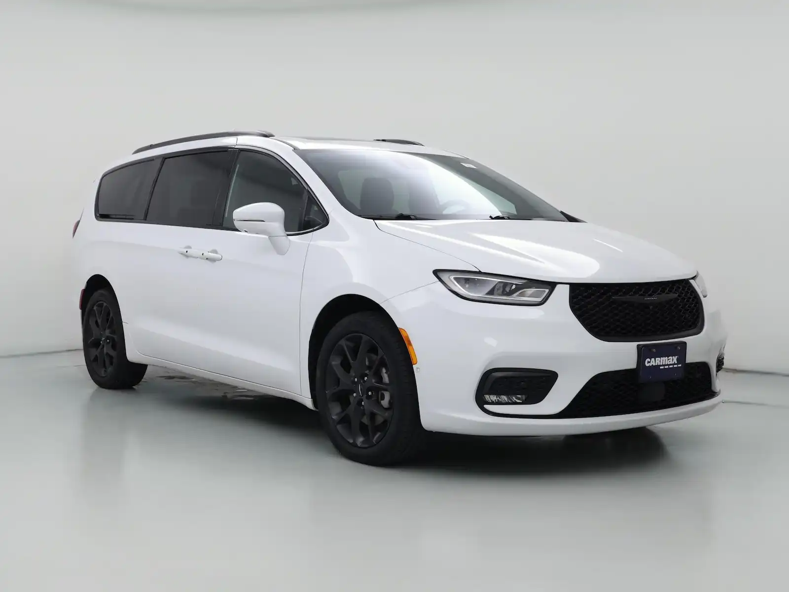 2022 Chrysler Pacifica Limited's photo