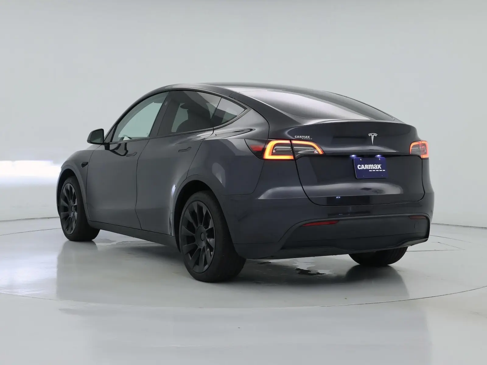 2024 Tesla Model Y Long Range Dual Motor AWD photo 3