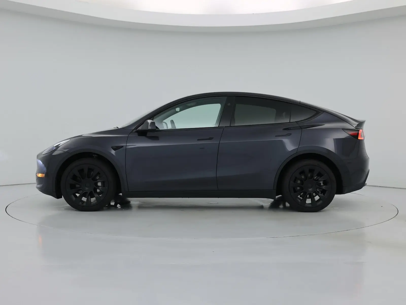 2024 Tesla Model Y Long Range Dual Motor AWD photo 4
