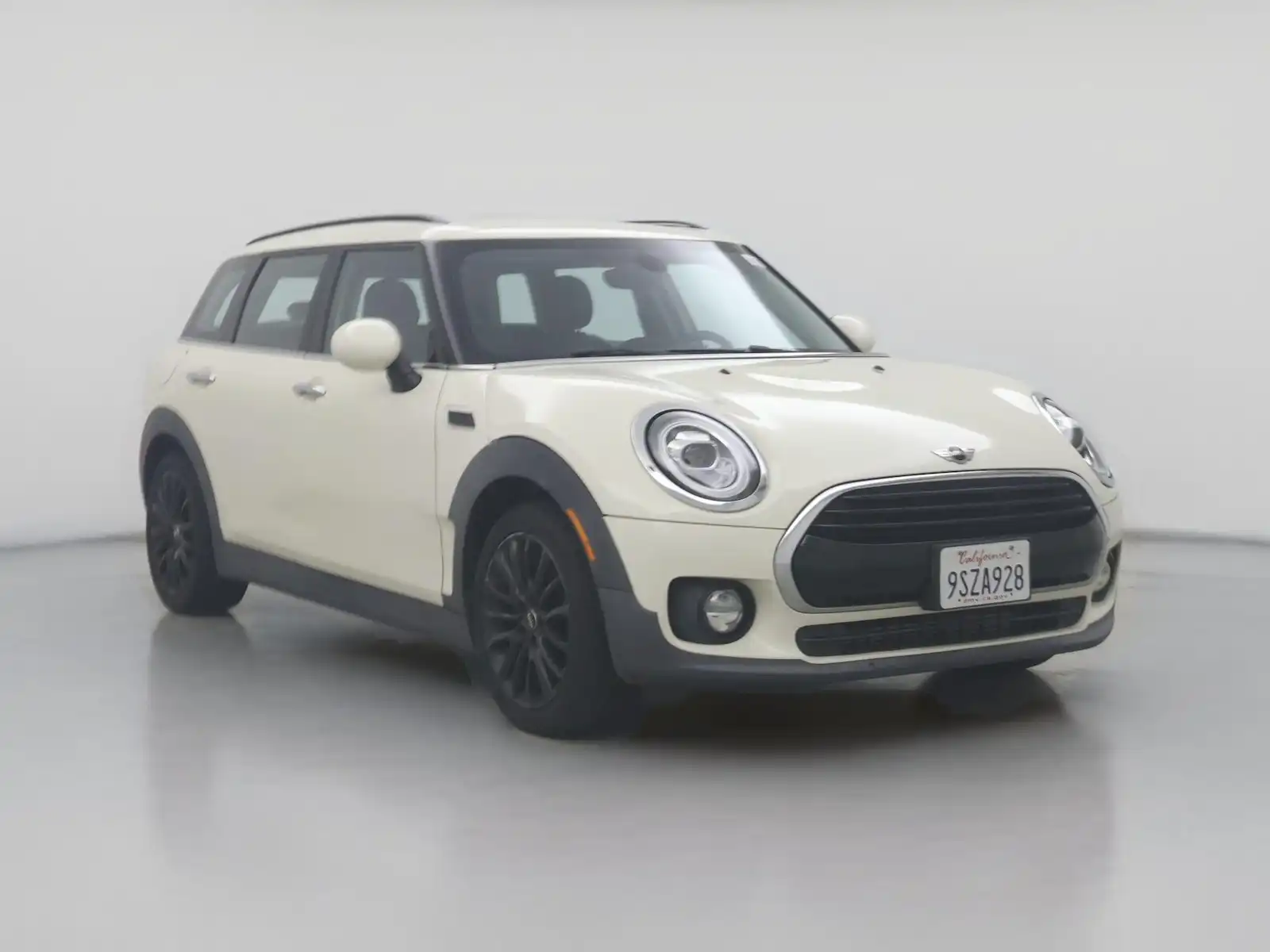 2017 MINI Clubman Cooper ALL4's photo