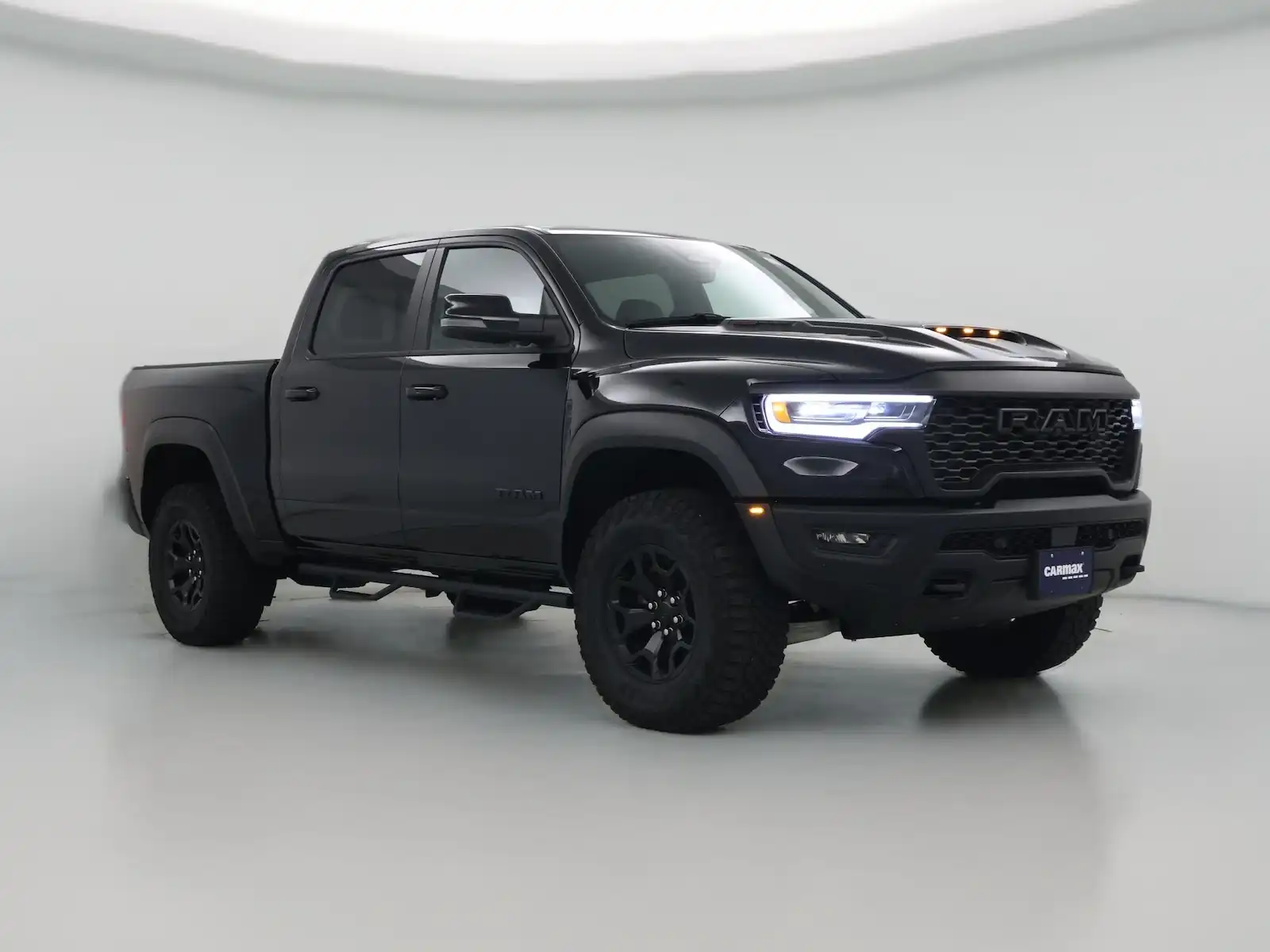 2026 RAM 1500 RHO 4WD Crew Cab 5'7's photo