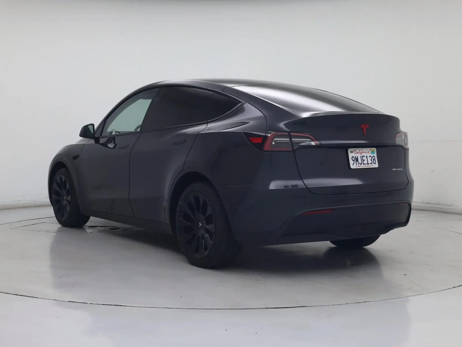 2024 Tesla Model Y Long Range Dual Motor AWD photo 3