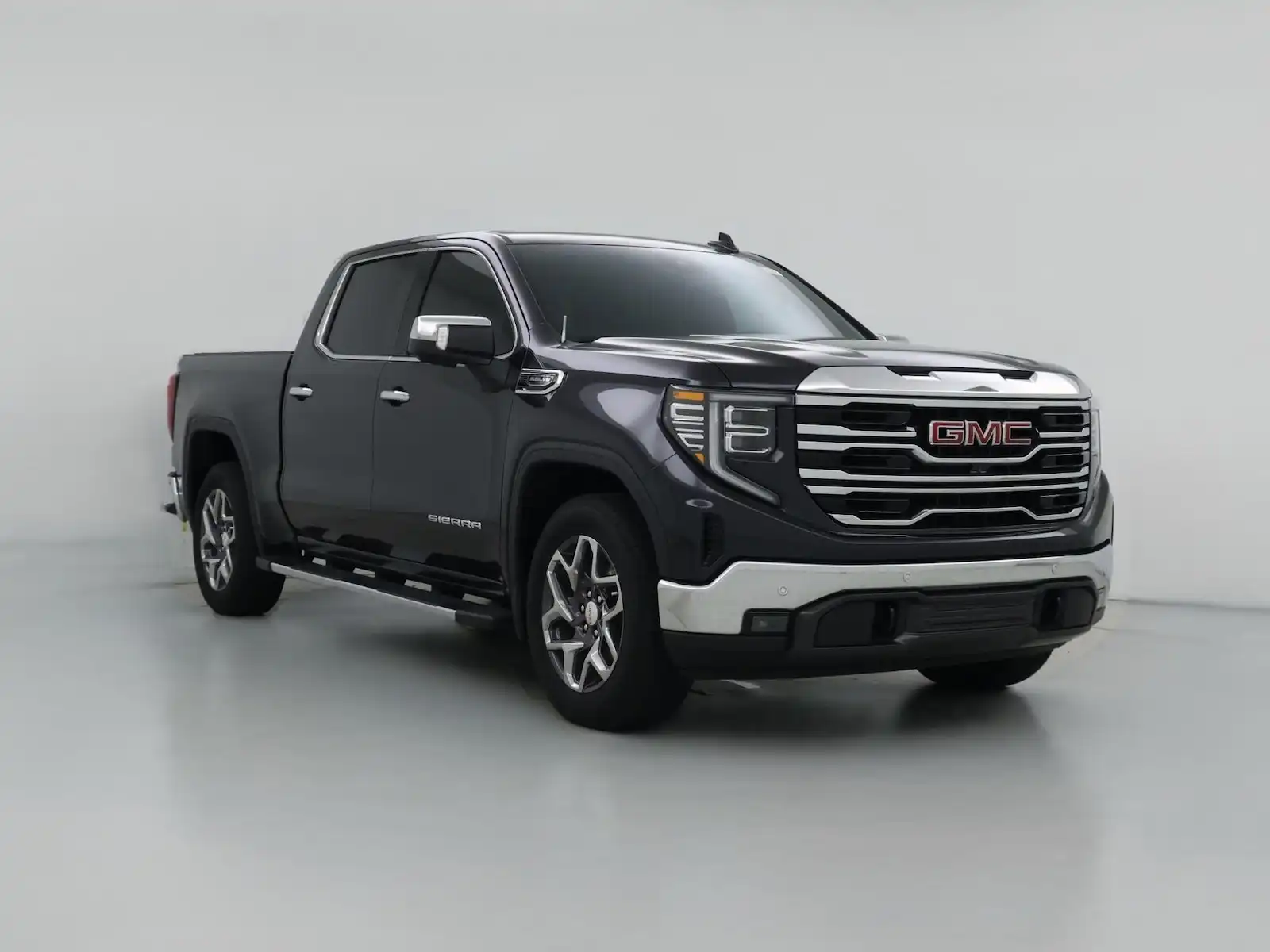 2025 GMC Sierra SLT 2WD Crew Cab Short Box's photo