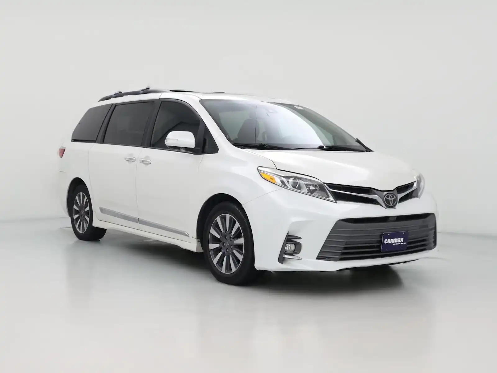 2020 Toyota Sienna Limited V6 7-Passenger FWD's photo