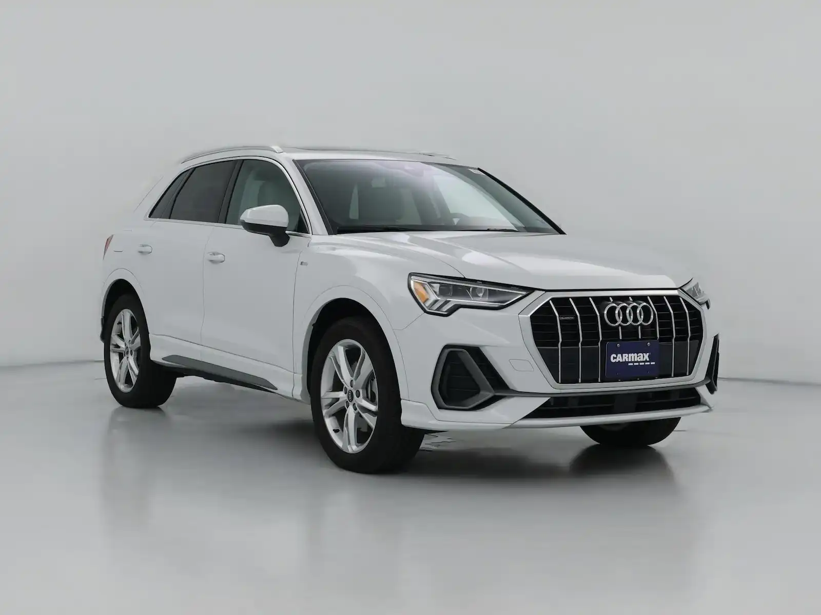 2024 Audi Q3 45 TFSI S Line Premium Plus quattro's photo