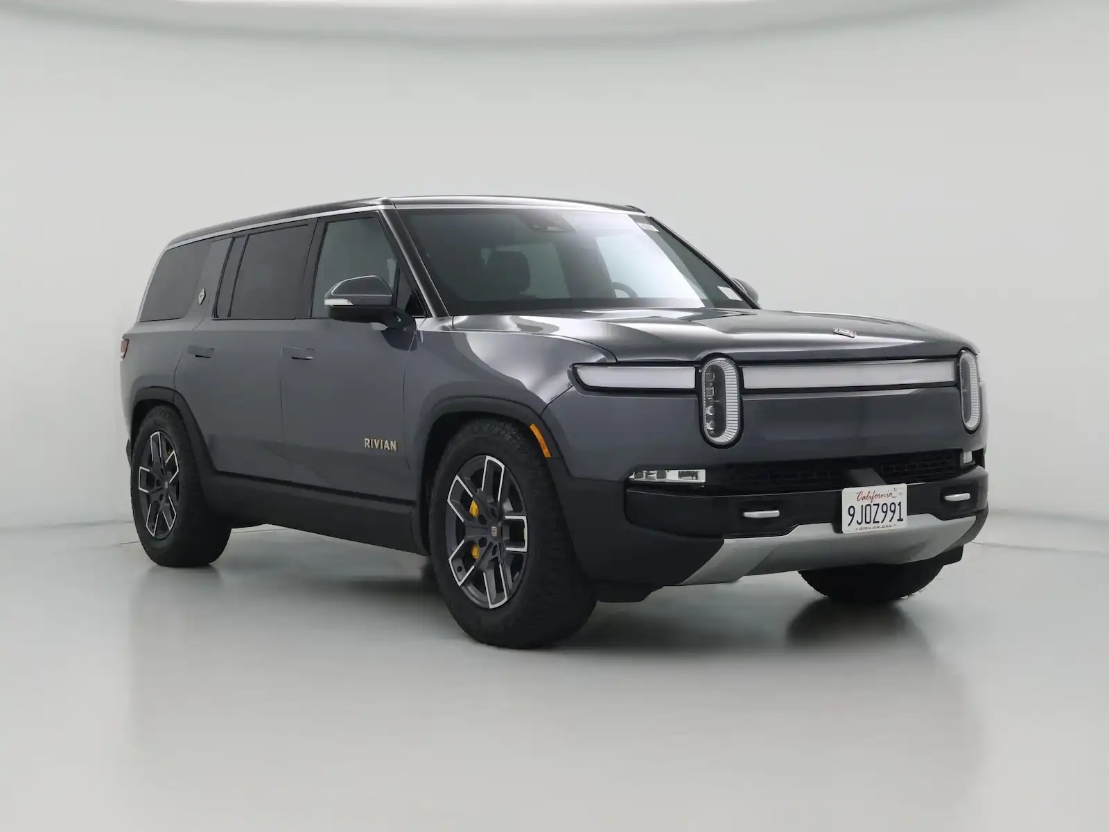 2023 Rivian R1S Adventure Quad-Motor Large Pack's photo