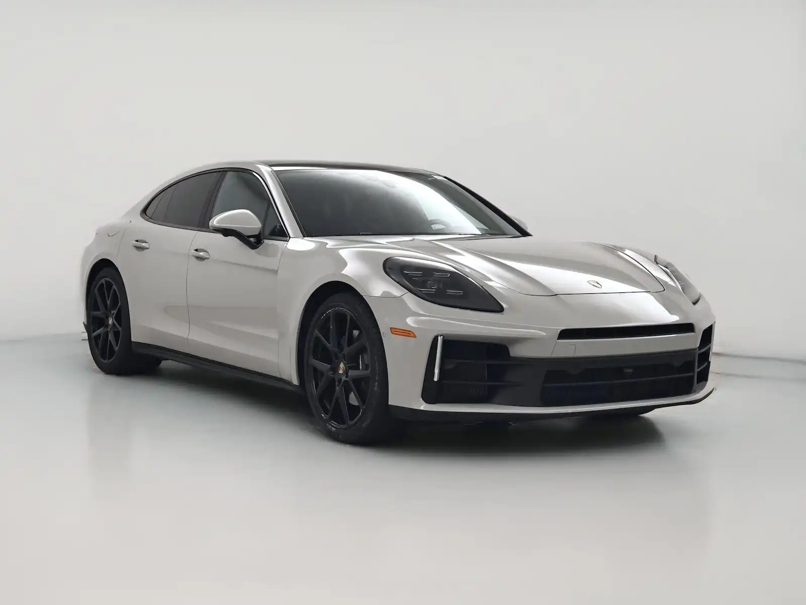 2024 Porsche Panamera 4's photo