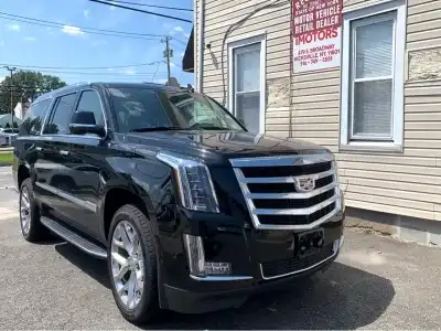 2020 Cadillac Escalade ESV Luxury AWD's photo