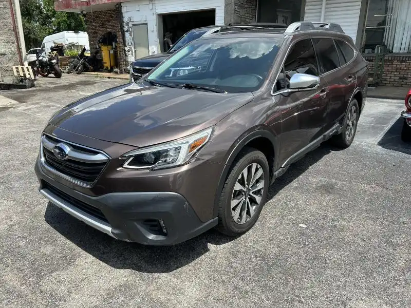 2021 Subaru Outback Touring's photo
