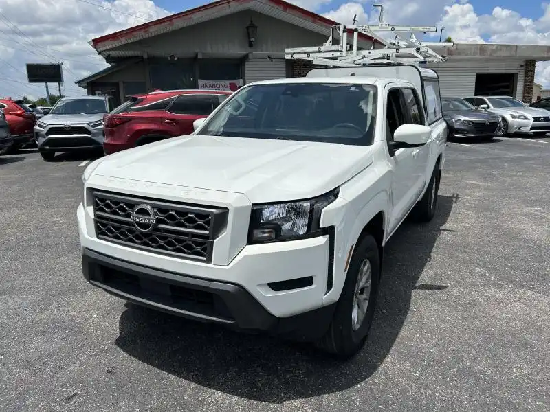 2024 Nissan Frontier SV Crew Cab 4X2 SWB's photo