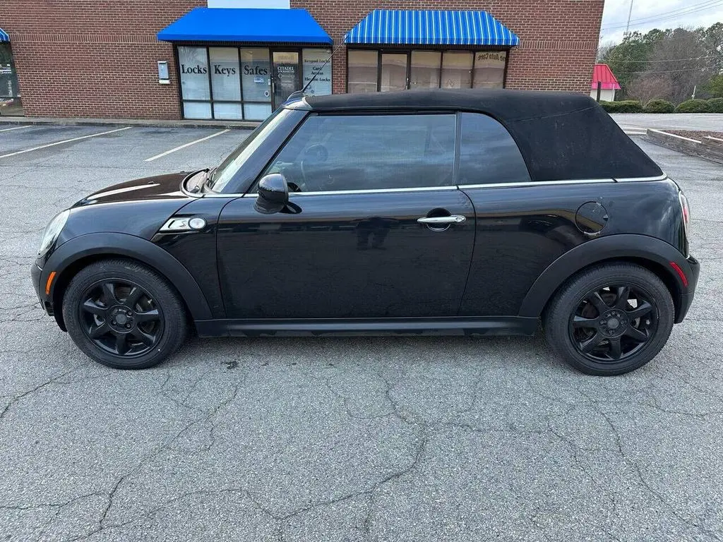 2010 MINI Cooper S photo 3