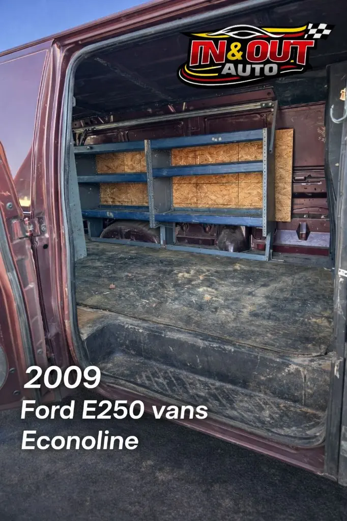 2009 Ford E-Series E-250 Van photo 5