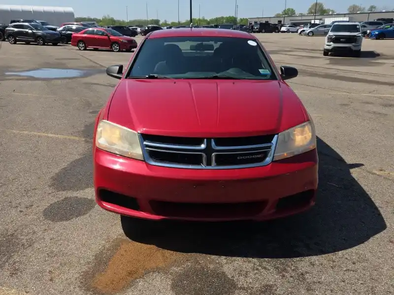 2014 Dodge Avenger SE's photo