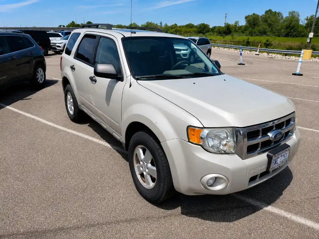 2012 Ford Escape Limited's photo