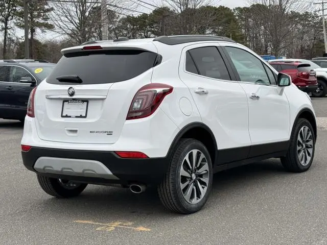 2022 Buick Encore Preferred AWD photo 4
