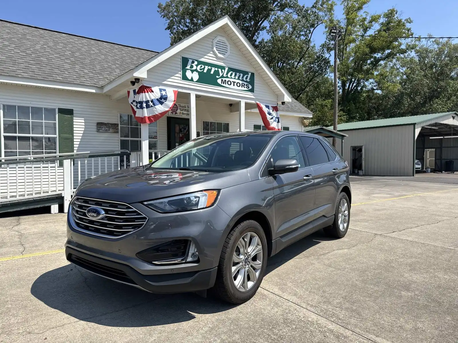 2022 Ford Edge Titanium AWD's photo