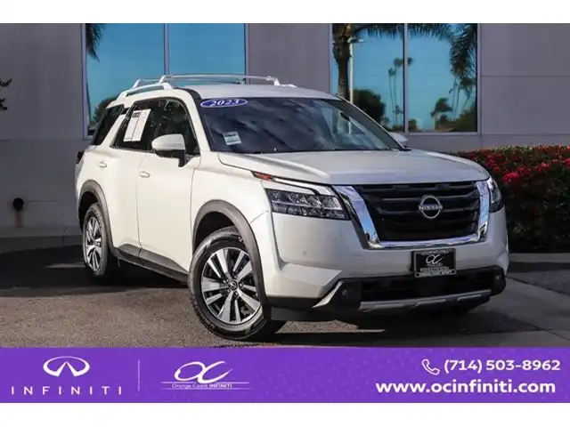 2023 Nissan Pathfinder SL 2WD's photo