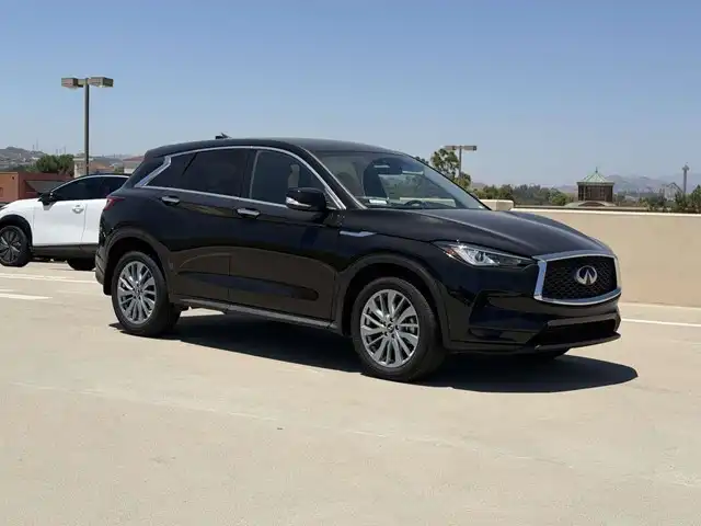 2025 INFINITI QX50 Pure AWD's photo