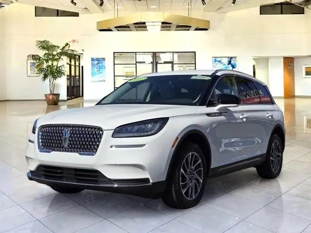 2022 Lincoln Corsair FWD's photo