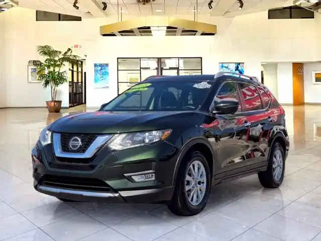 2018 Nissan Rogue SV FWD's photo