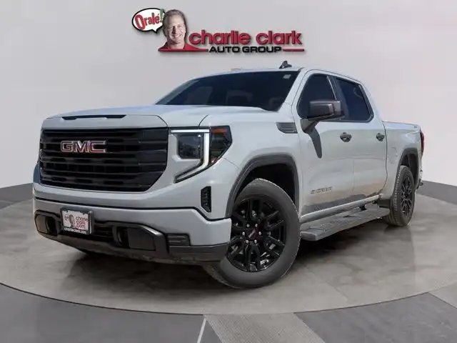 2024 GMC Sierra Pro 4WD Crew Cab Short Box's photo