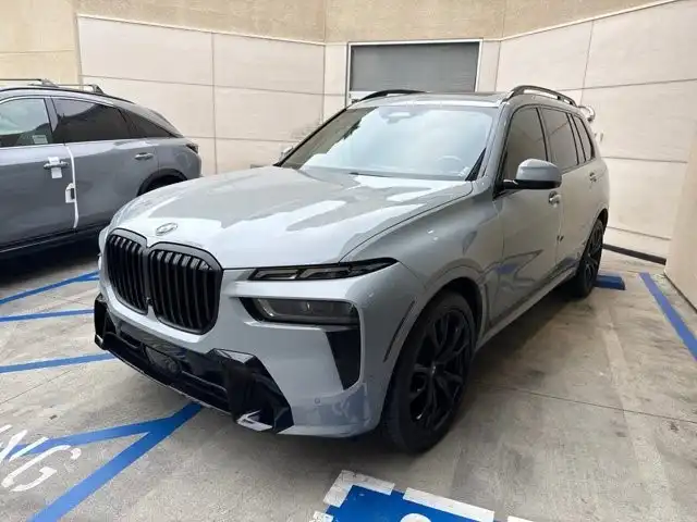 2024 BMW X7 xDrive40i's photo