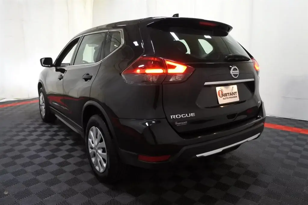 2019 Nissan Rogue S AWD photo 3