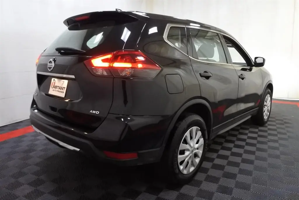 2019 Nissan Rogue S AWD photo 4