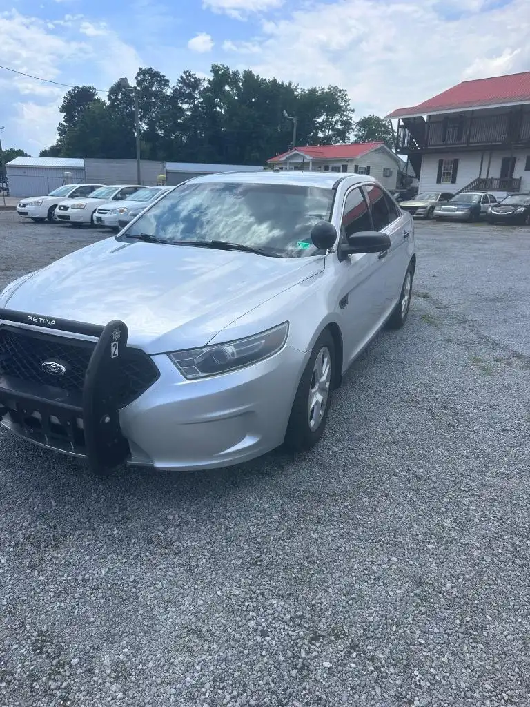 2016 Ford Taurus SEL FWD's photo
