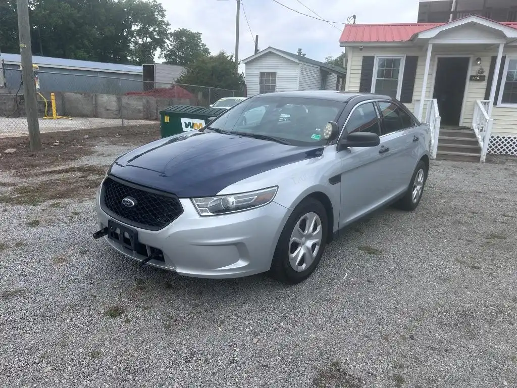2018 Ford Taurus's photo