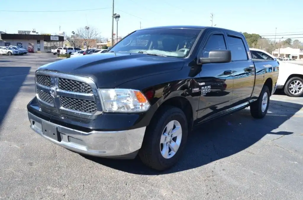 2020 RAM 1500 Classic SLT Crew Cab 6'4's photo