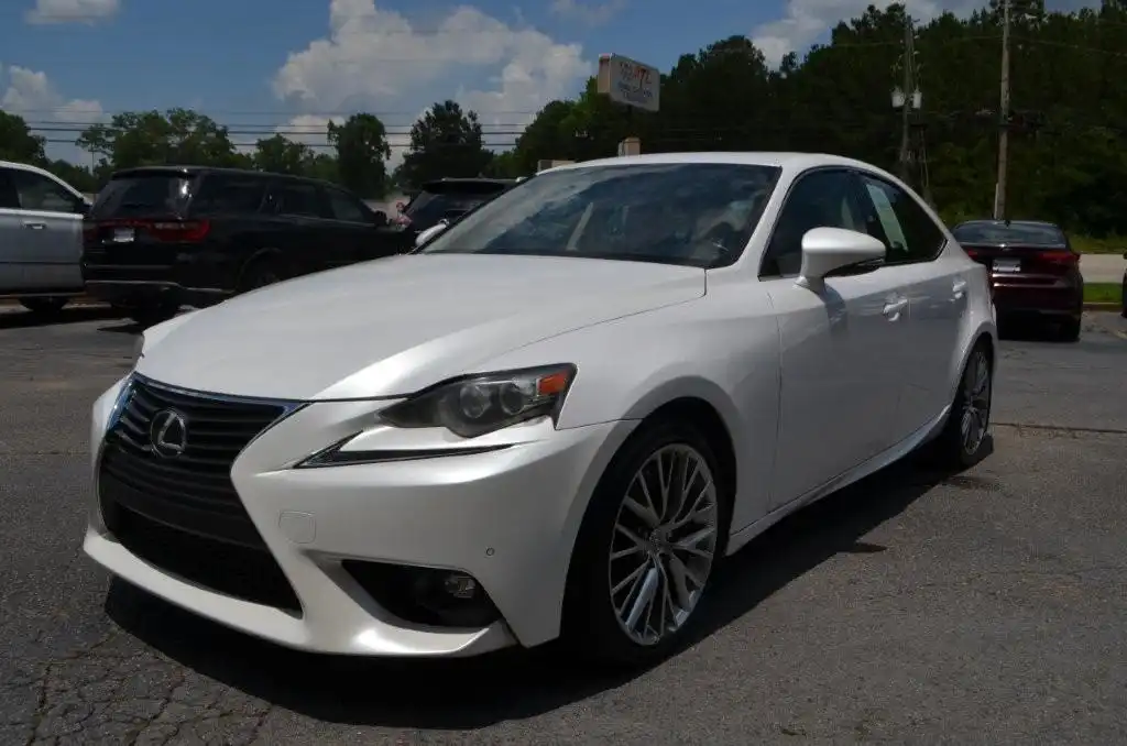 2016 Lexus IS 350 200t's photo