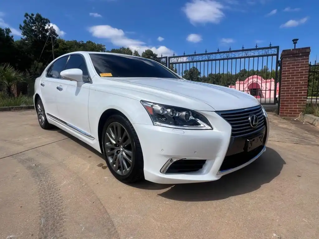 2013 Lexus LS 500 460's photo