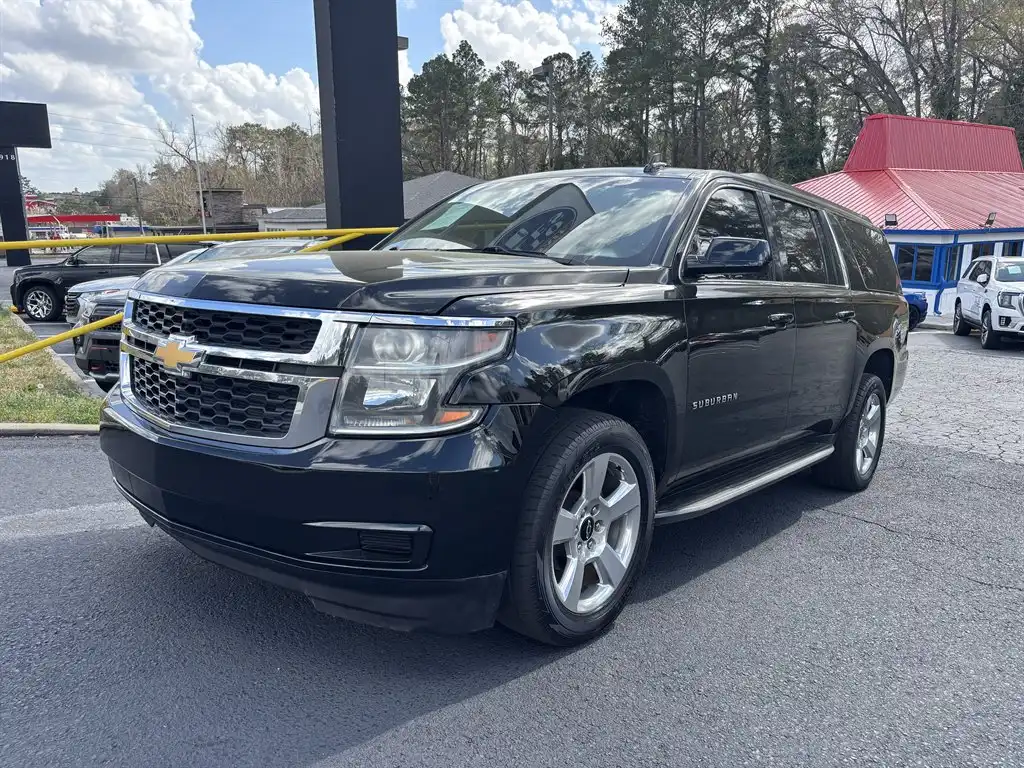 2017 Chevrolet Suburban 2WD 1500 LS's photo
