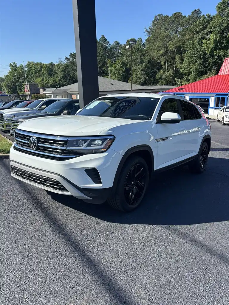 2021 Volkswagen Atlas Cross Sport 3.6L V6 SE w/Tech's photo