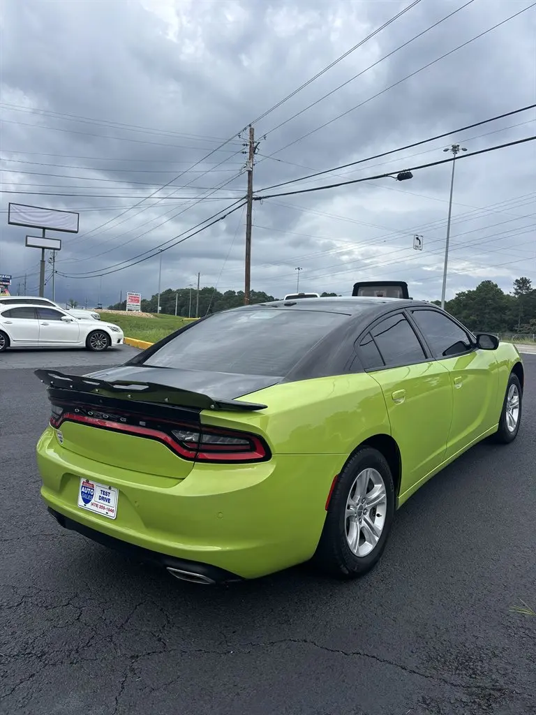 2020 Dodge Charger SXT photo 5