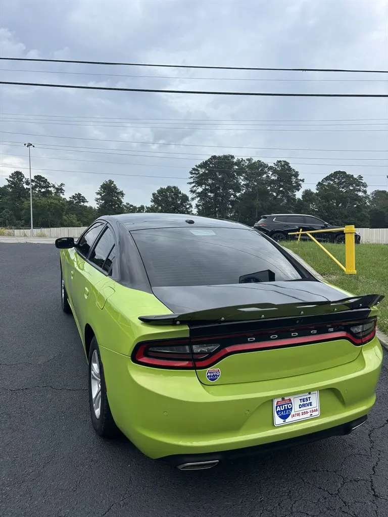 2020 Dodge Charger SXT photo 3